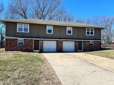 Main picture of 300 NE Westwind Dr