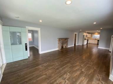 Main picture of 800 Stanley Ave