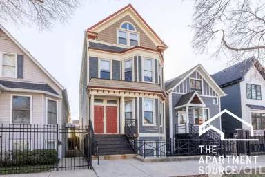 Main picture of 3023 N Oakley Ave