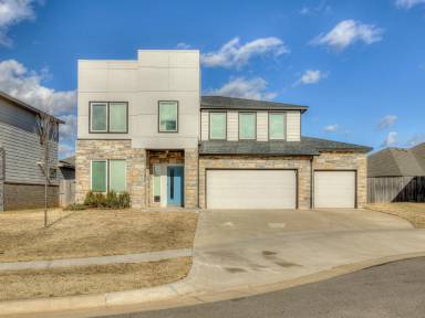 Main picture of 509 NW 176th Ter