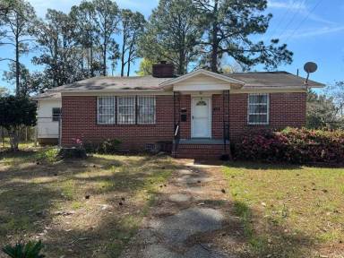 Main picture of 835 W Moreno St