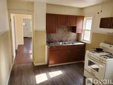 Main picture of 3836 Parrish Ave