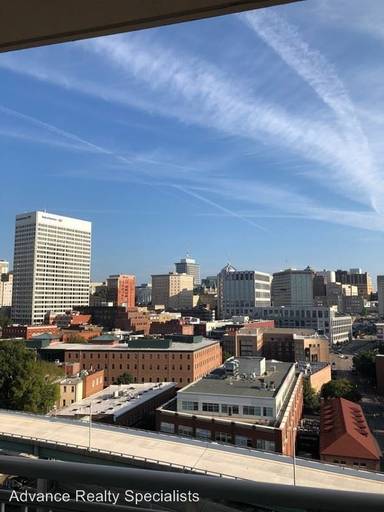 Main picture of Vistas On The James