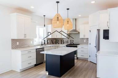 Main picture of 4144 Genevieve Ln NW