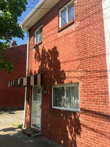 Main picture of 102 S 26th St