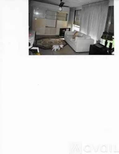 Main picture of 6660 NW 26th St