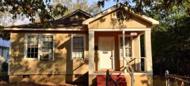 Main picture of 2948 Pierpont Ave