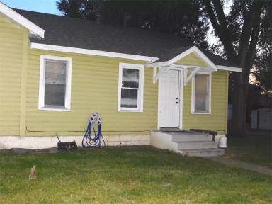 Main picture of 732 1/2 Sheridan St