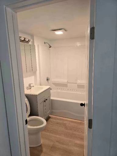 Main picture of 385 Alden Rd