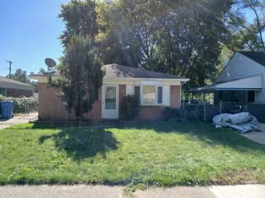 Main picture of 26327 McDonald St