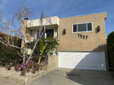 Main picture of 1537 Stanford St
