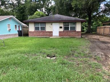 Main picture of 506 S Cypress St