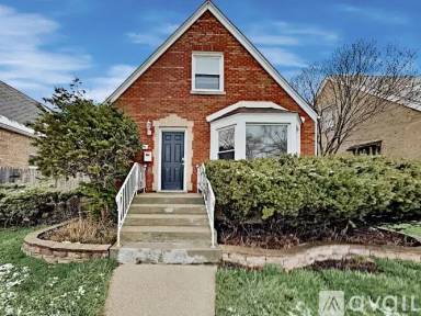 Main picture of 2935 W 97th St