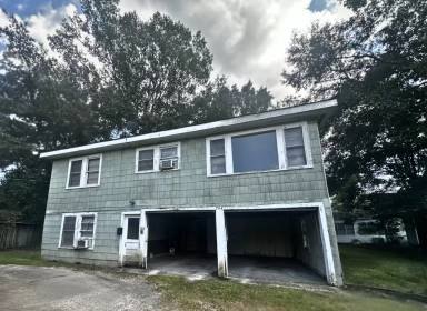 Main picture of 704 E Thomas St