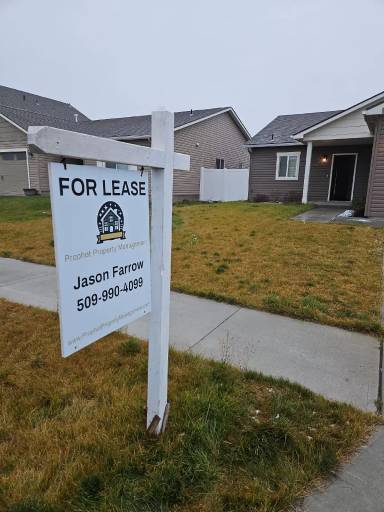 Main picture of 10423 W Salmonberry Rd