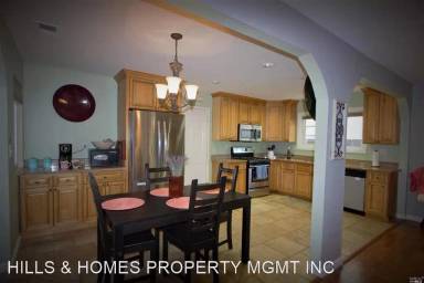 Main picture of 7849 Beverly Dr