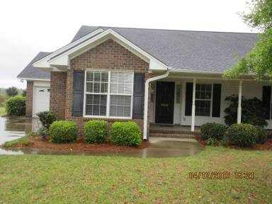 Main picture of 3460 Beacon Dr