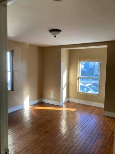 Main picture of 212 Farnham St