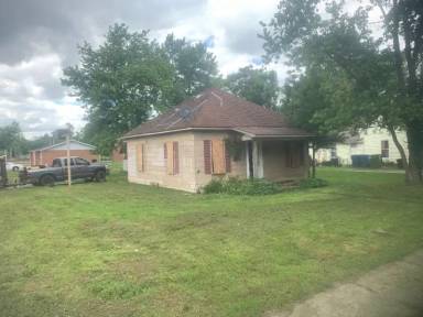 Main picture of 909 Fairland St