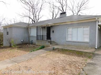 Main picture of 3 Fair Hill Cir
