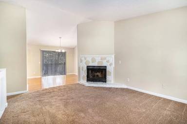 Main picture of 2074 Singer Way