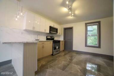 Main picture of 124 McAdoo Ave