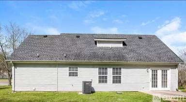 Main picture of 123 Bill Stewart Blvd