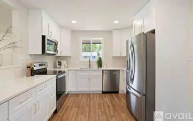 Main picture of 3465 E Arapahoe Pl