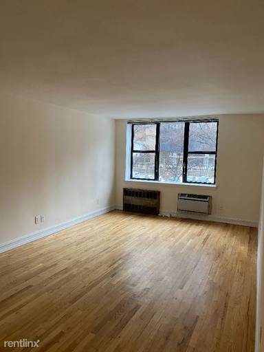 Main picture of 657 2nd Ave