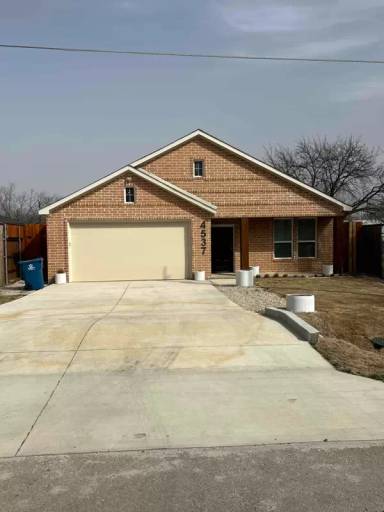Main picture of 4537 N Horseshoe Trl