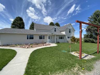 Main picture of 3590 Churchill Rd