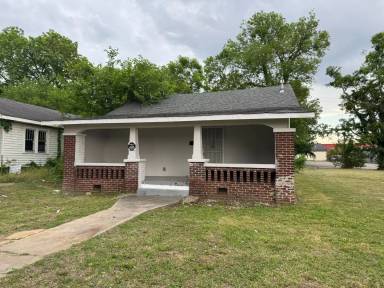 Main picture of 3811 40th Ave N