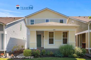 Main picture of 4216 Edgewater Blvd NE
