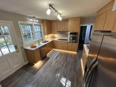 Main picture of 310 Pine Tree Rd