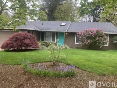 Main picture of 6525 SW Locust St