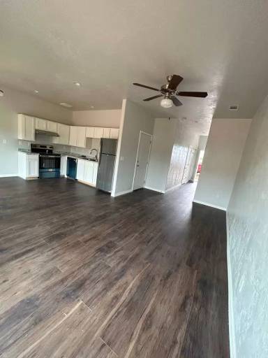 Main picture of 1401 S Blackburn Way