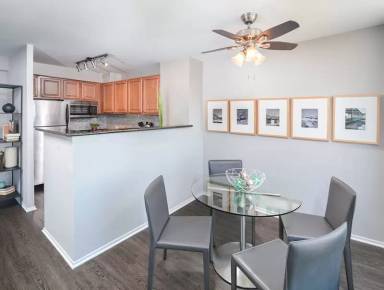 Main picture of 4340 N Hazel St