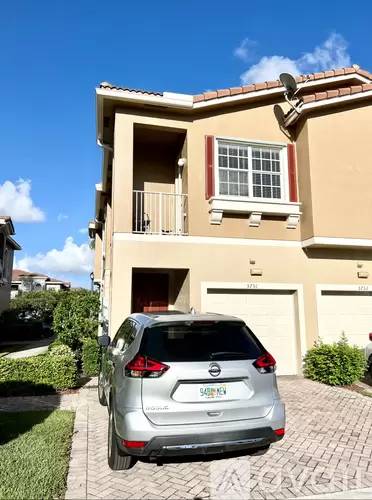 Main picture of 5751 Hampton Hills Blvd