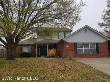 Main picture of 4712 Oxford Dr