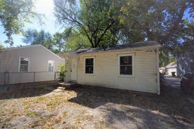 Main picture of 1109 NW Van Buren St