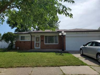 Main picture of 30503 Dover Ave