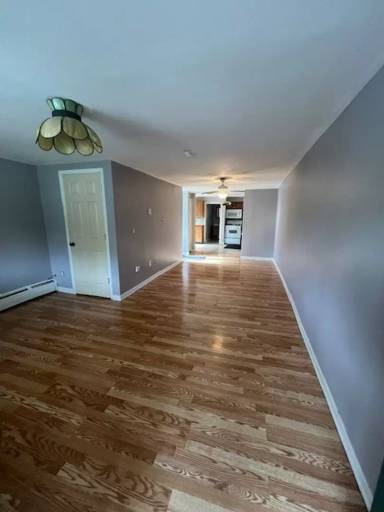 Main picture of 16 Andrewsville St