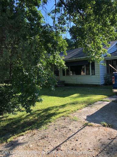 Main picture of 818 N Church St