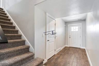 Main picture of 6471 S Aspen Ln