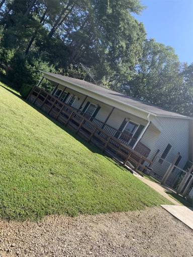 Main picture of 262 Darnell Ln
