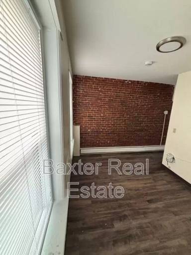 Main picture of 64A Merrimack St