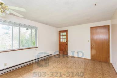 Main picture of 3832 E 16th St