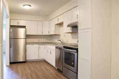 Main picture of 10 Belchertown Rd