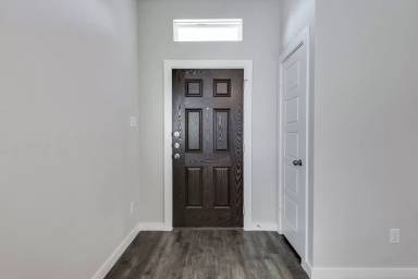 Main picture of 612 Wheatfield Dr