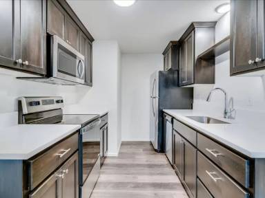 Main picture of 2377 W Hayes St